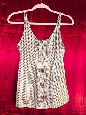 👑 Size XSmall New York & Company White and Black Polka Dot Camisole